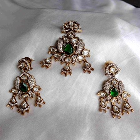 Handmade Brass Metal Jewellery Green Stone Maang Tikka Set